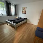 Schoene Einfache Ferienwohnung Im Belebten Zentrum